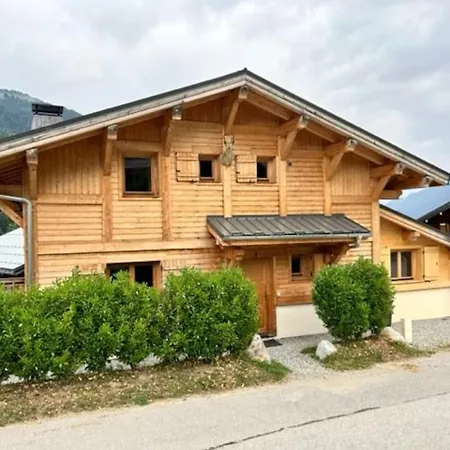 Chalet Individual For Up To 12 People Maximum *
